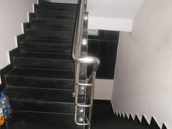 Oyo Hotel Lakshmi Paradise Visakhapatnam Exterior foto