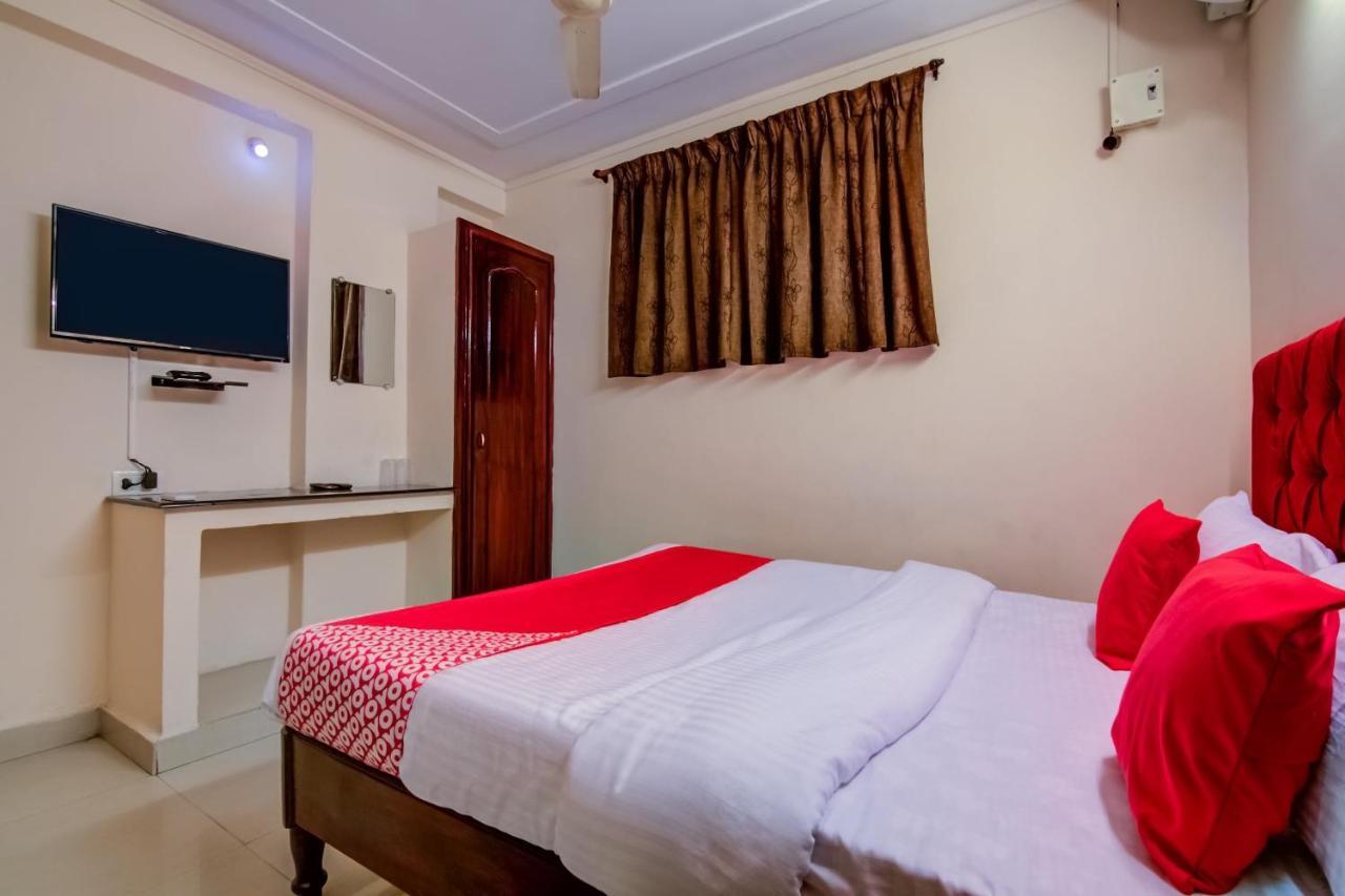 Oyo Hotel Lakshmi Paradise Visakhapatnam Exterior foto